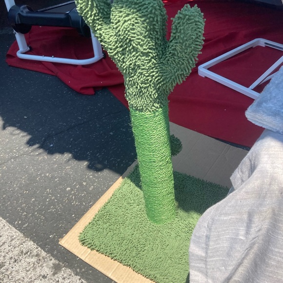 Cat tree scratcher - Picture 3 of 12